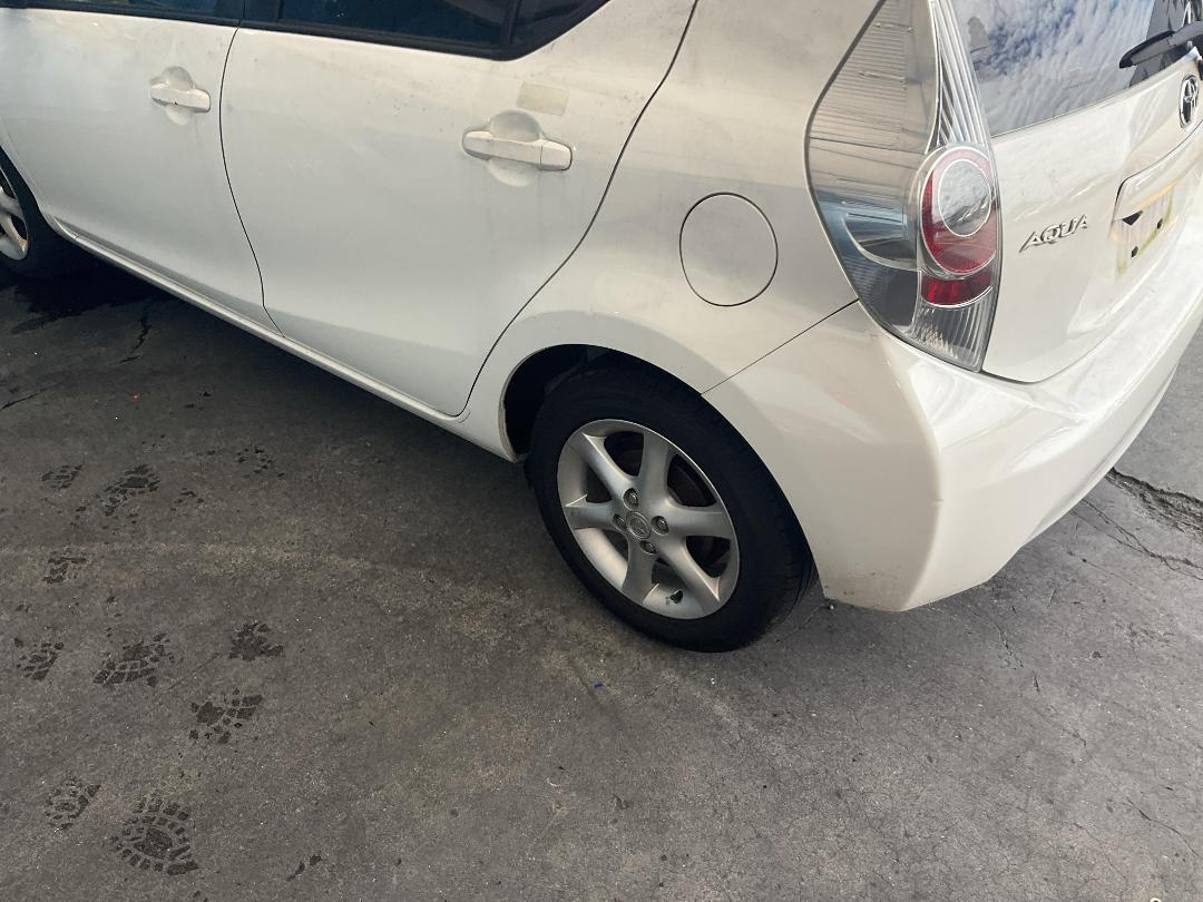 Photo '12' of Toyota Aqua Photo '12' of Toyota Aqua