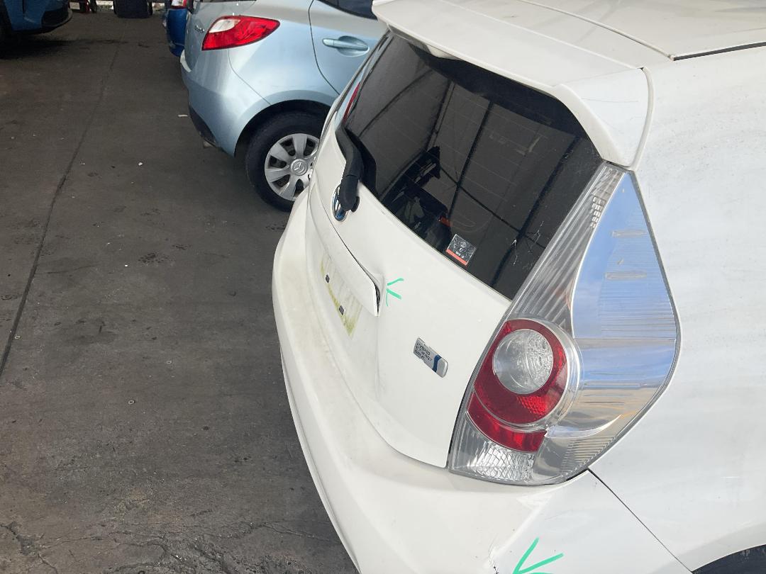 Photo '17' of Toyota Aqua Photo '17' of Toyota Aqua