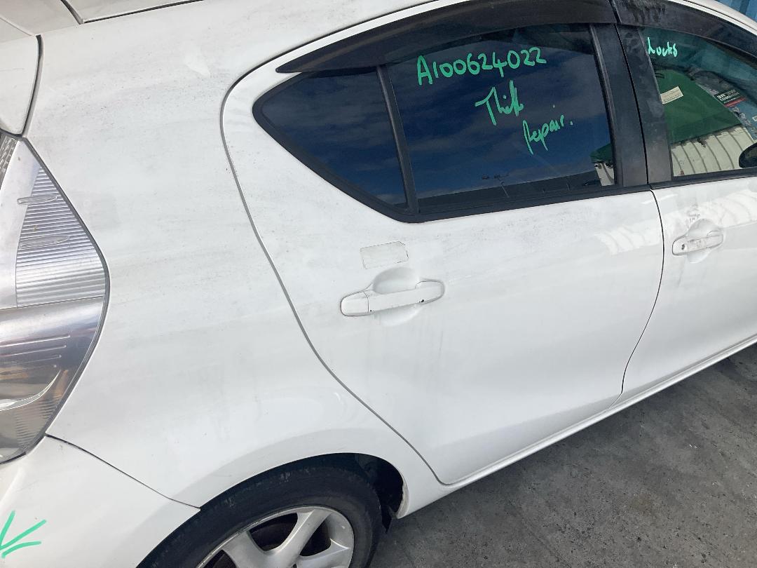 Photo '18' of Toyota Aqua Photo '18' of Toyota Aqua