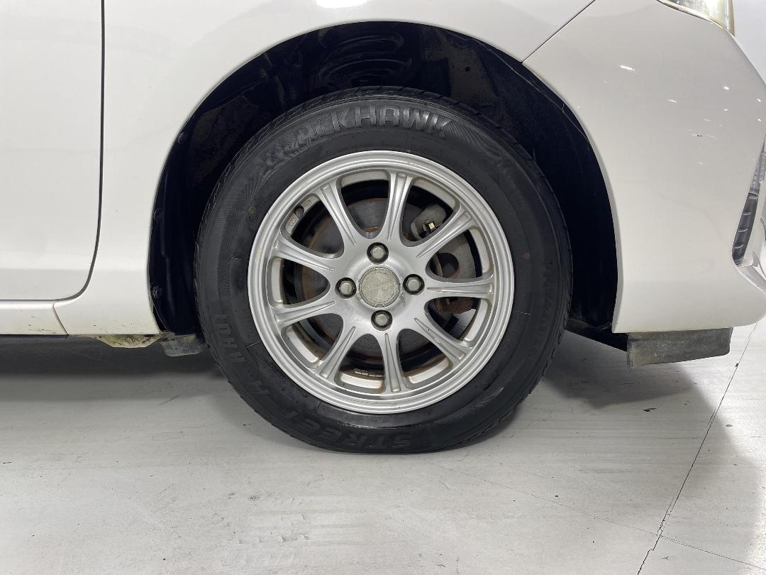 Photo '9' of Toyota Aqua Photo '9' of Toyota Aqua