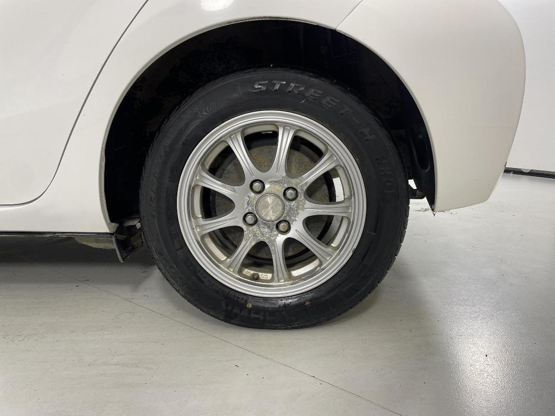 Photo '11' of Toyota Aqua Photo '11' of Toyota Aqua