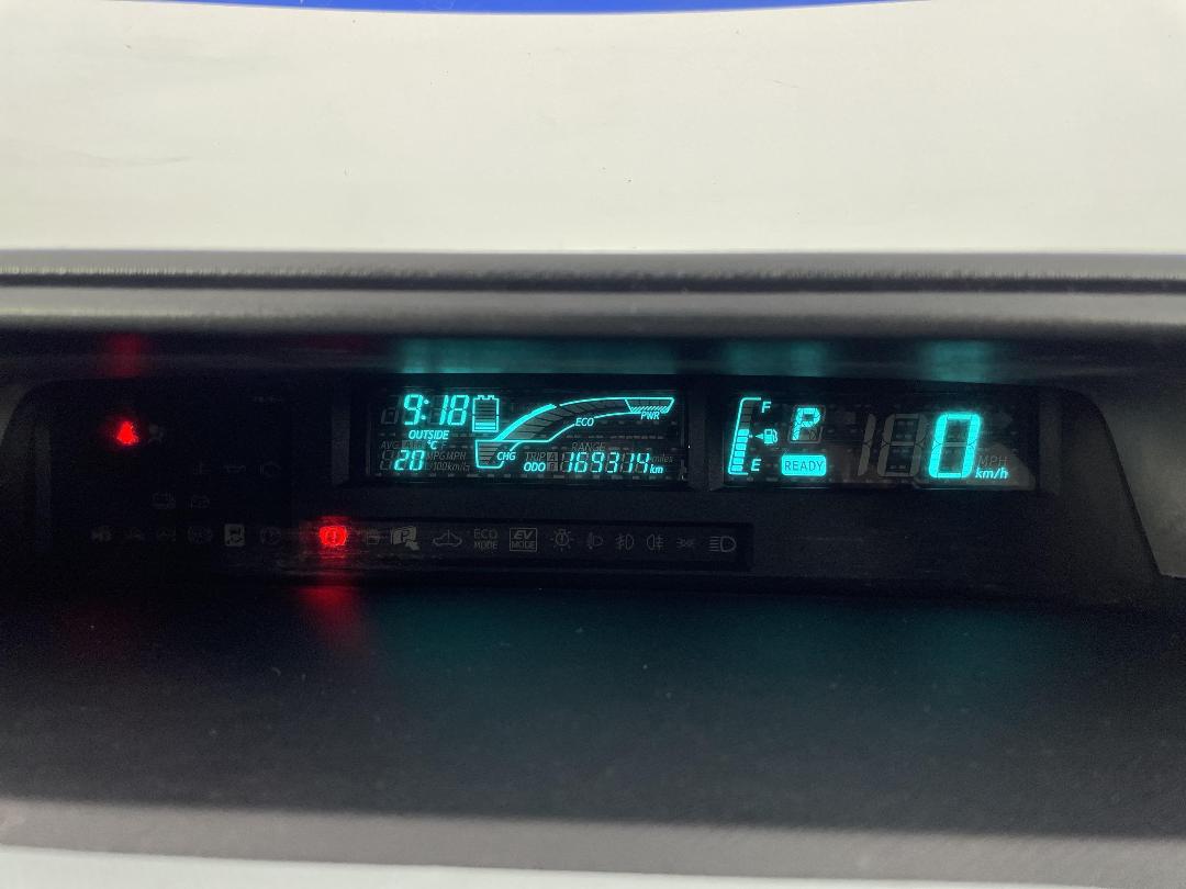 Photo '21' of Toyota Aqua Photo '21' of Toyota Aqua