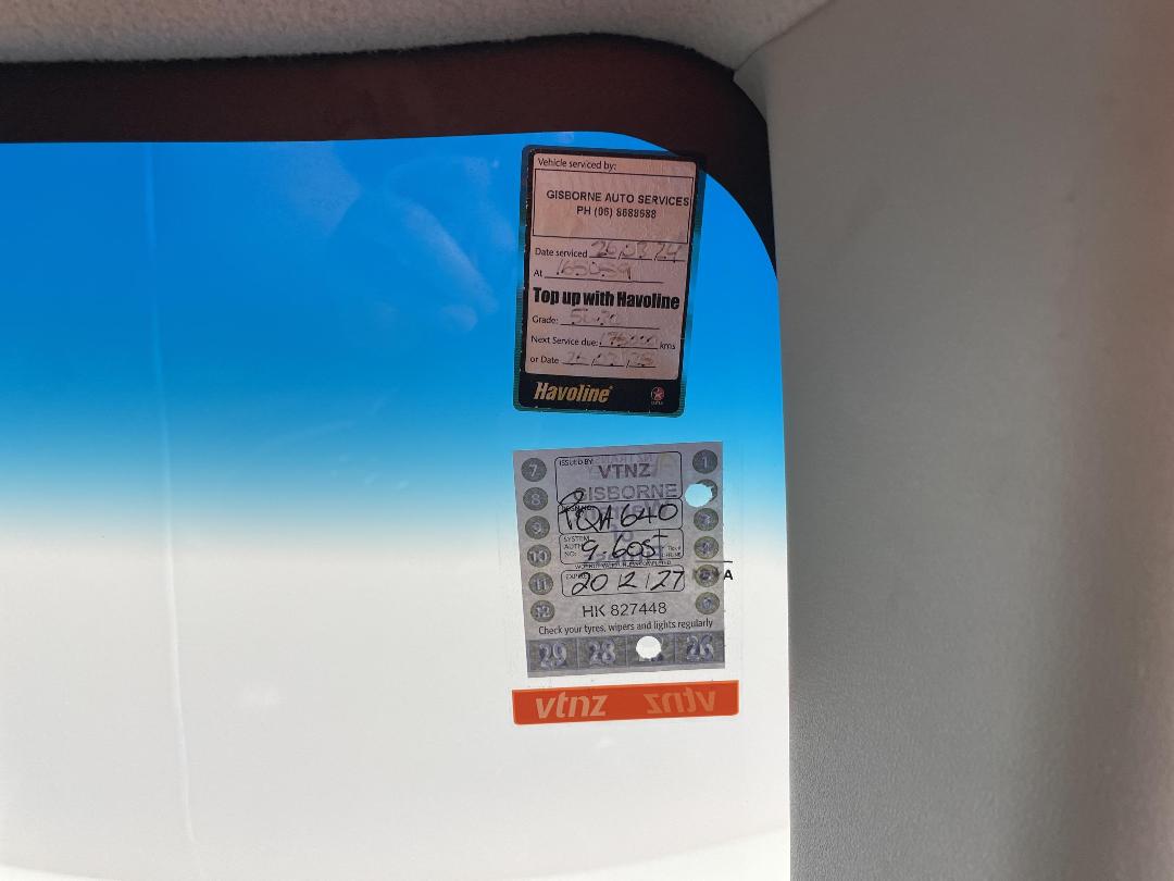 Photo '23' of Toyota Aqua Photo '23' of Toyota Aqua