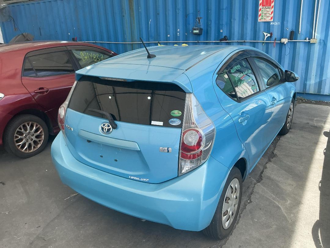 Photo '12' of Toyota Aqua Photo '12' of Toyota Aqua