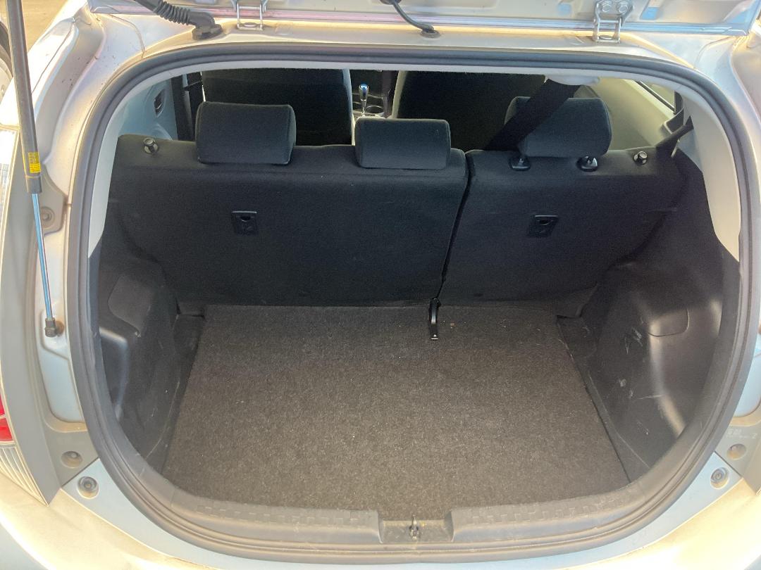 Photo '24' of Toyota Aqua