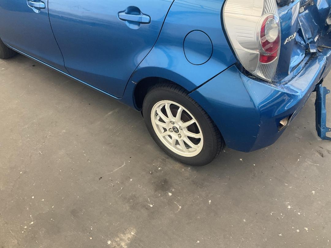 Photo '10' of Toyota Aqua