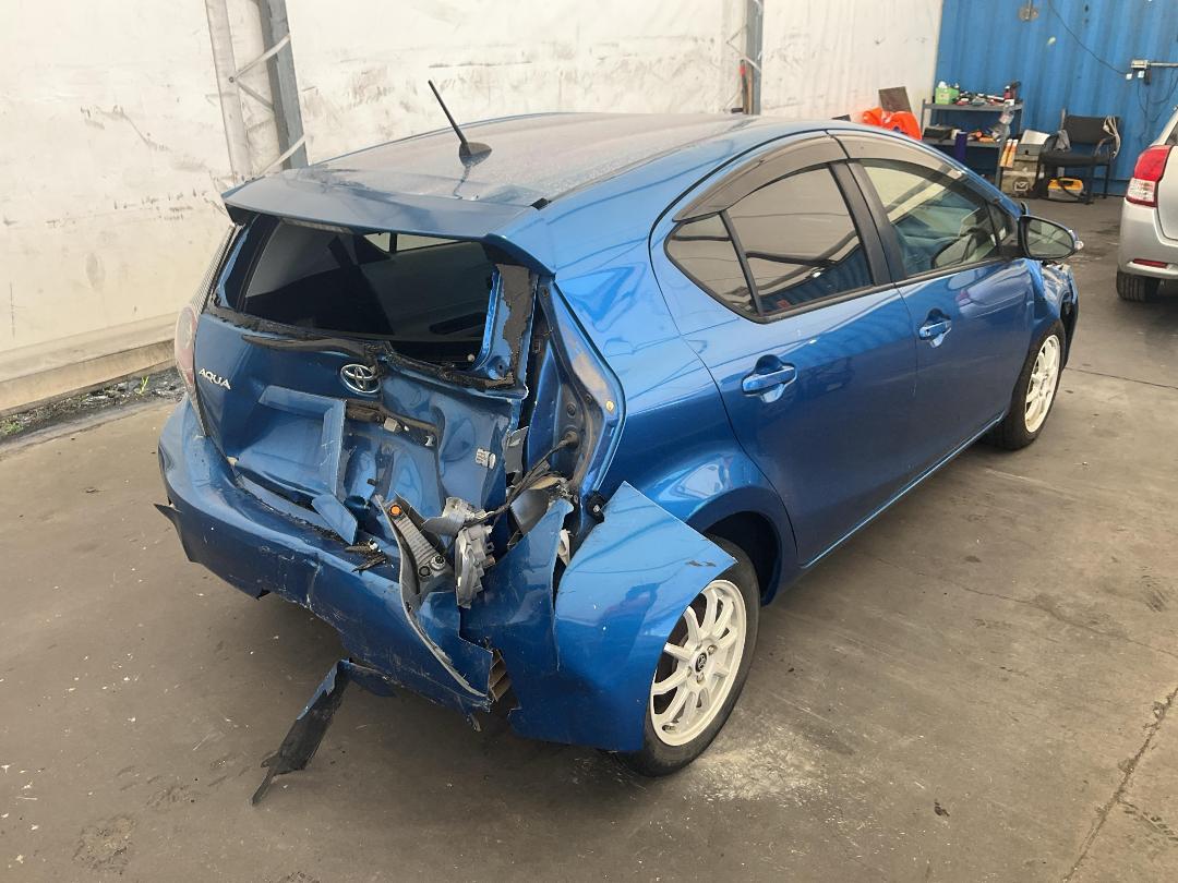 Photo '12' of Toyota Aqua