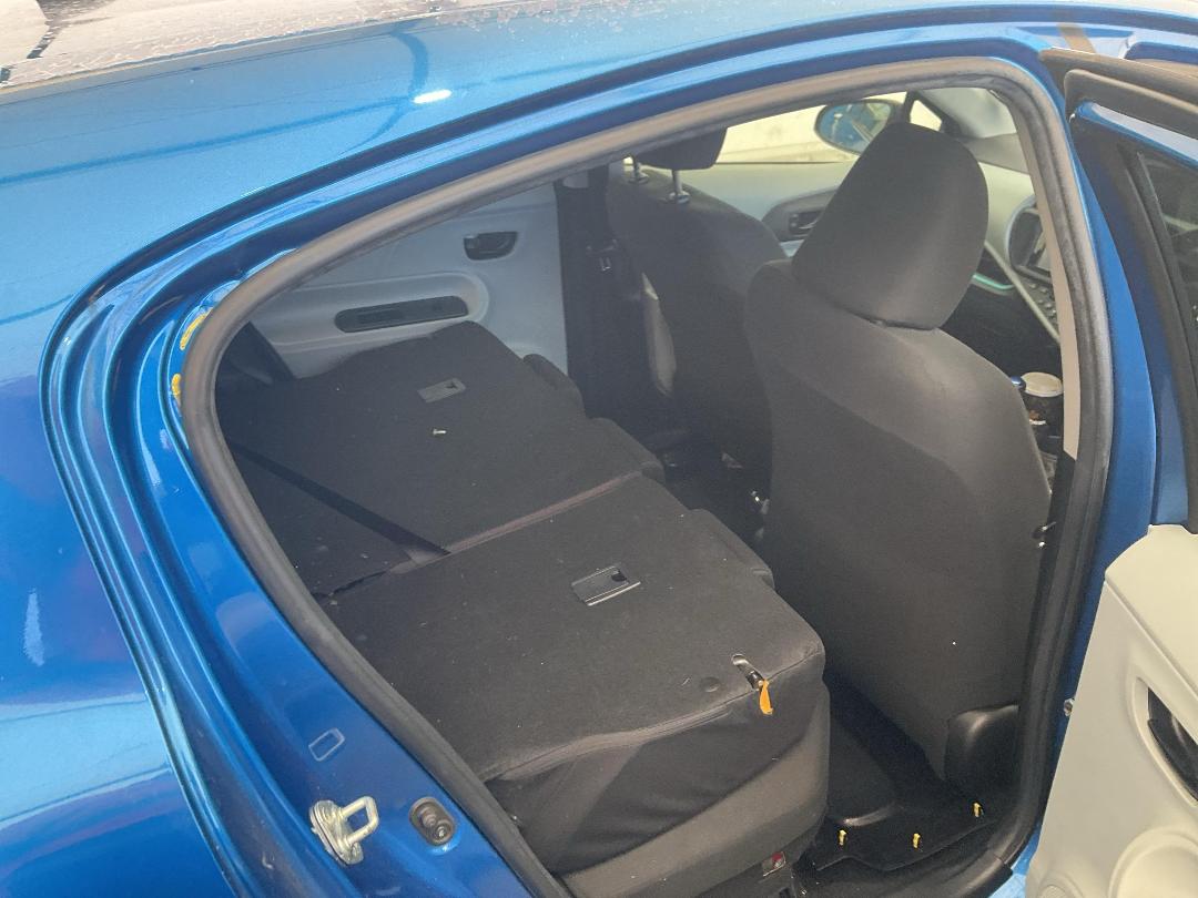 Photo '22' of Toyota Aqua