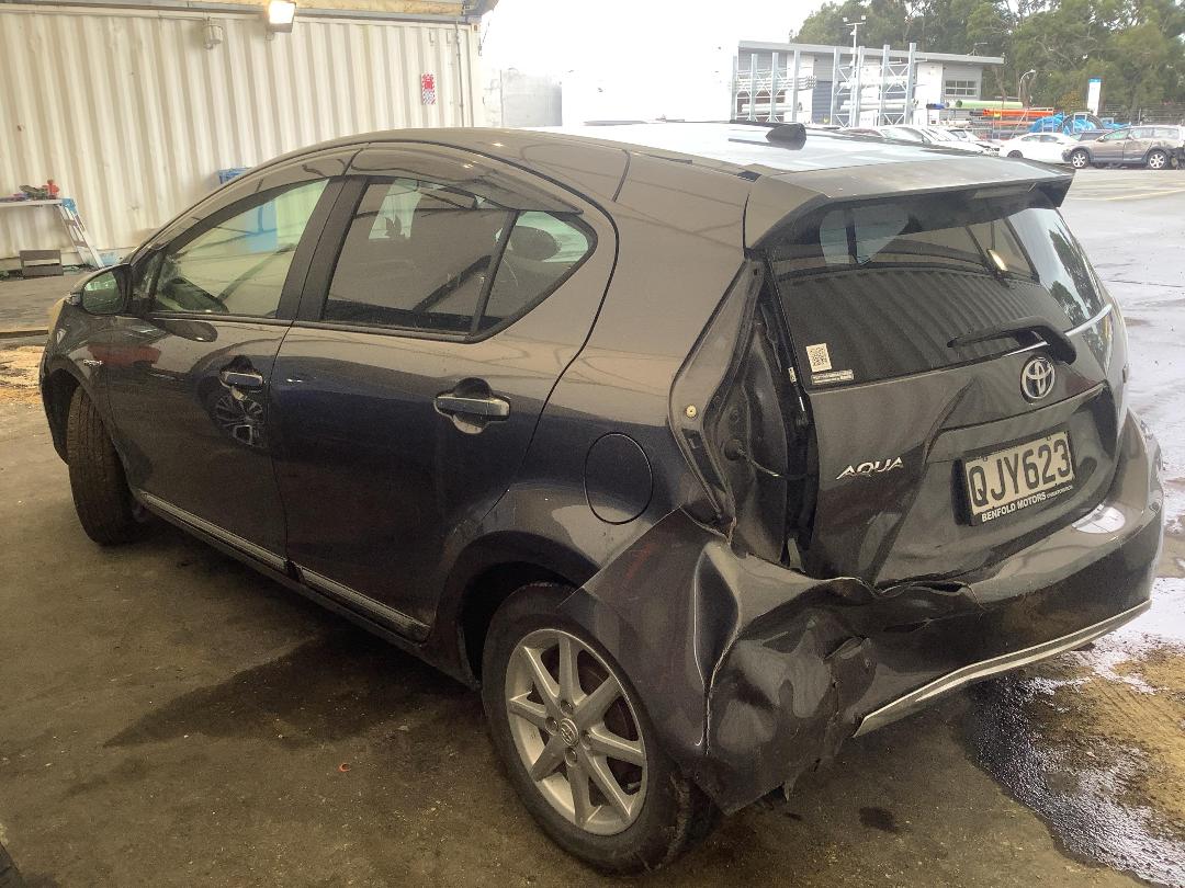 Photo '3' of Toyota Aqua