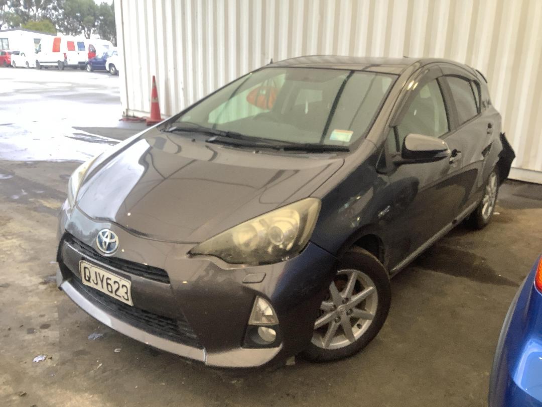 Photo '2' of Toyota Aqua