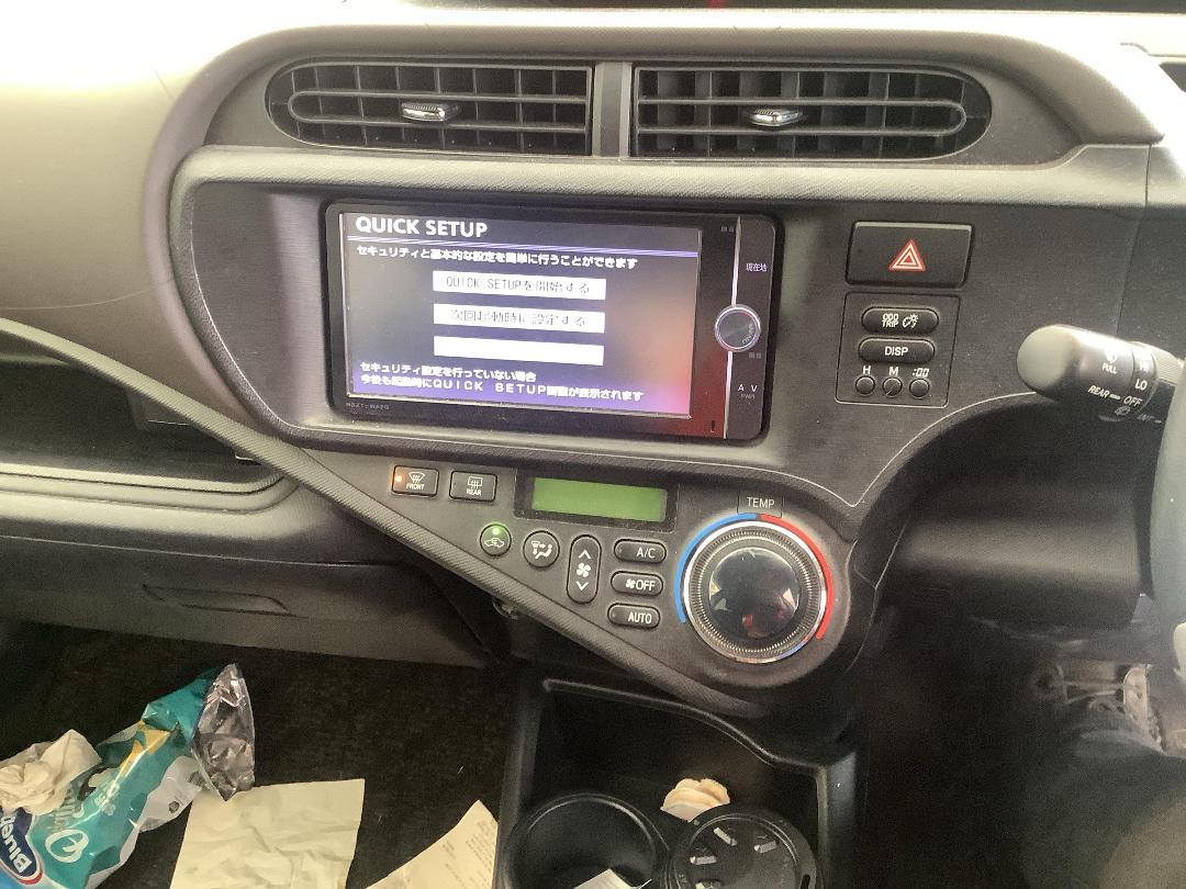 Photo '16' of Toyota Aqua