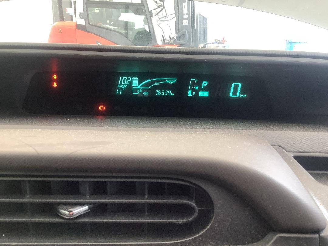 Photo '14' of Toyota Aqua