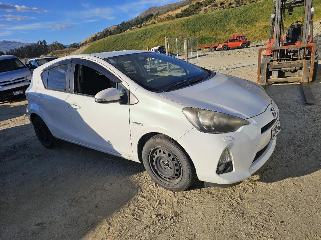 Photo '2' of Toyota Aqua