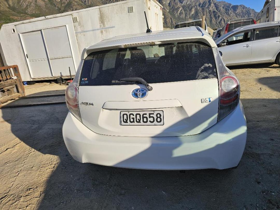 Photo '5' of Toyota Aqua