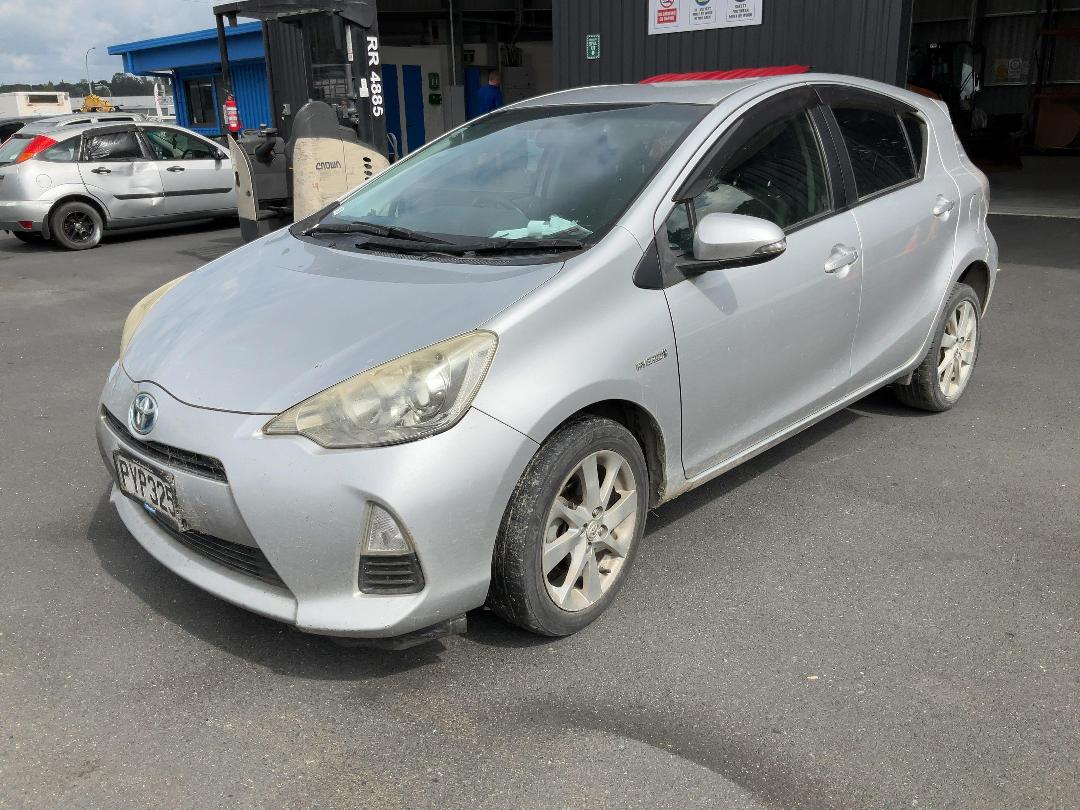 Photo '3' of Toyota Aqua