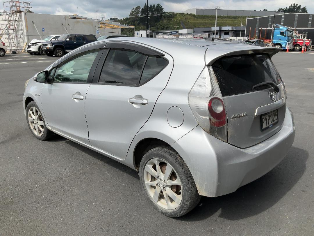 Photo '5' of Toyota Aqua