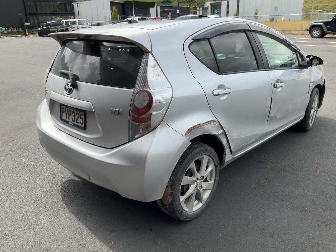 Photo '7' of Toyota Aqua