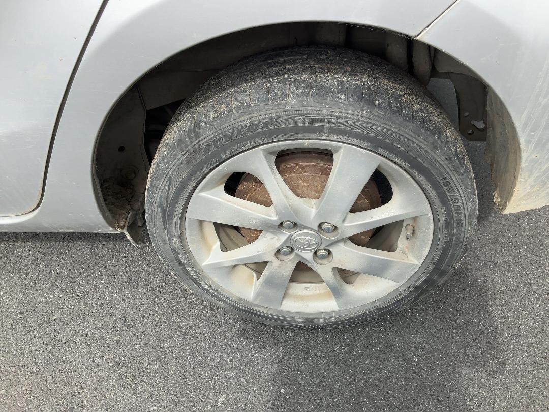 Photo '12' of Toyota Aqua