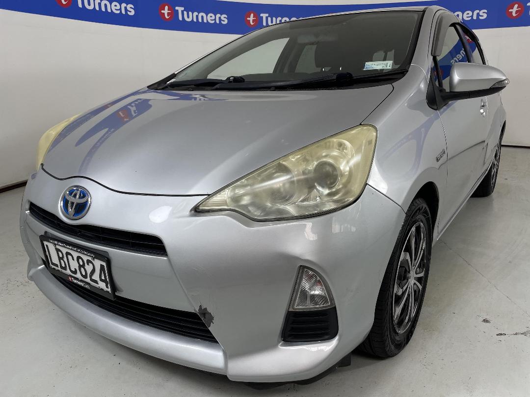 Photo '4' of Toyota Aqua