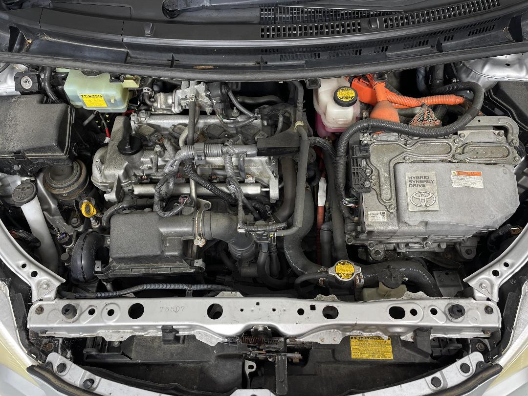 Photo '13' of Toyota Aqua