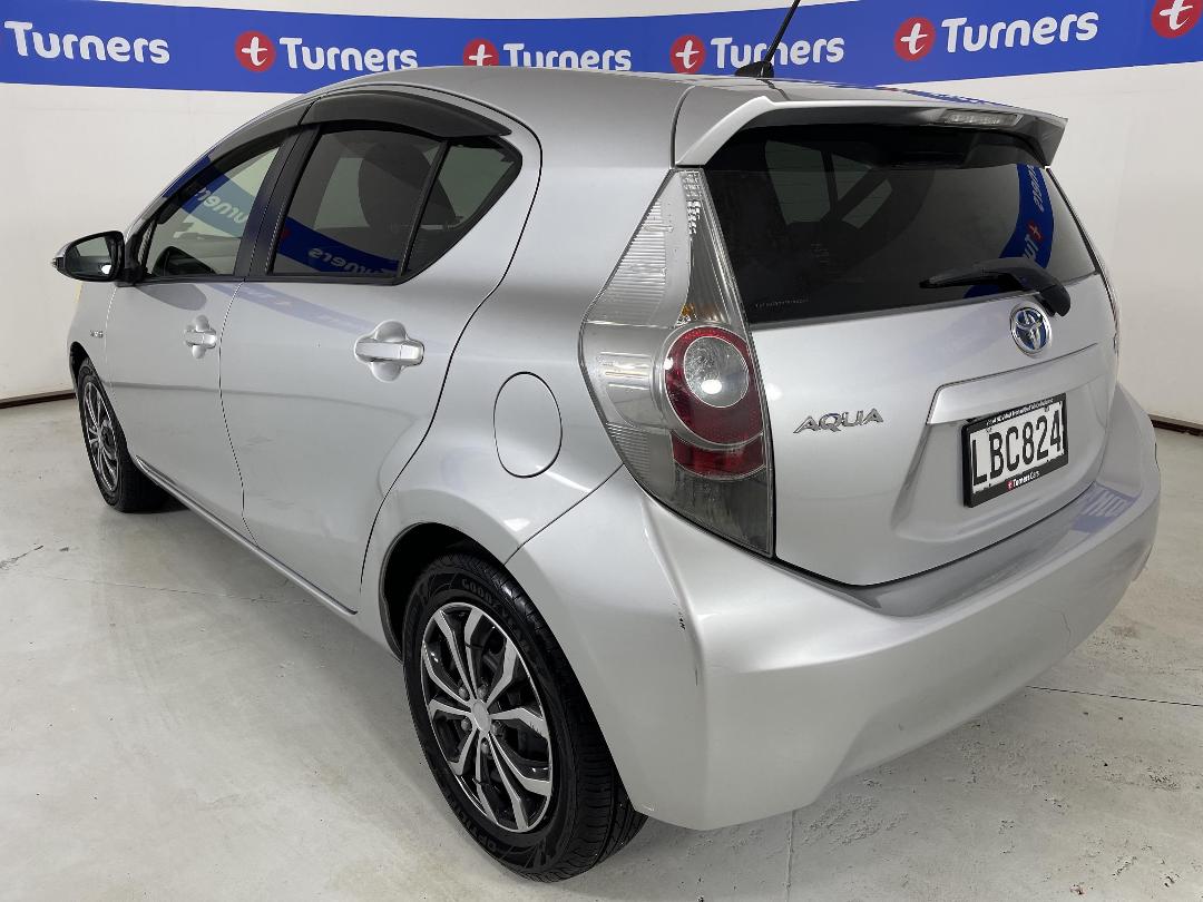 Photo '5' of Toyota Aqua