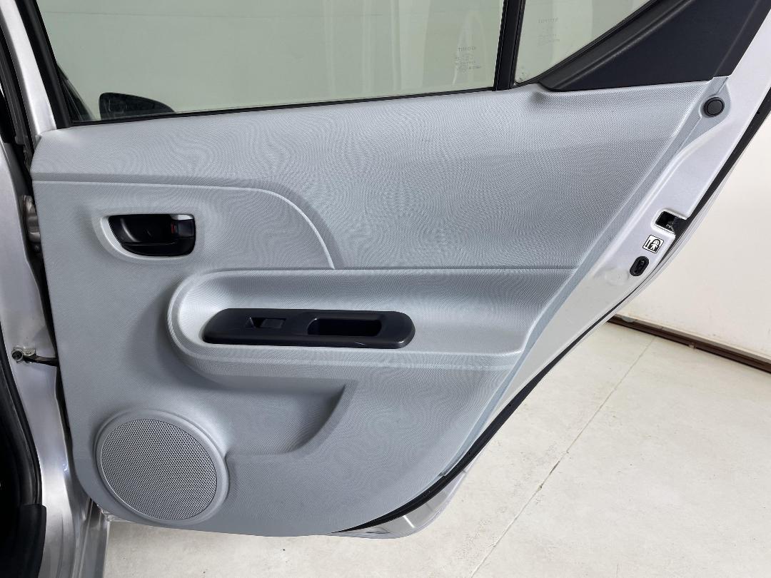 Photo '19' of Toyota Aqua