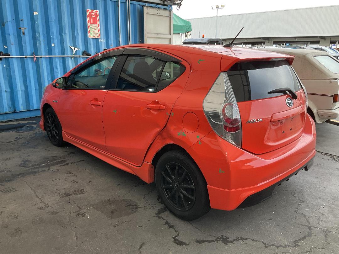 Photo '8' of Toyota Aqua