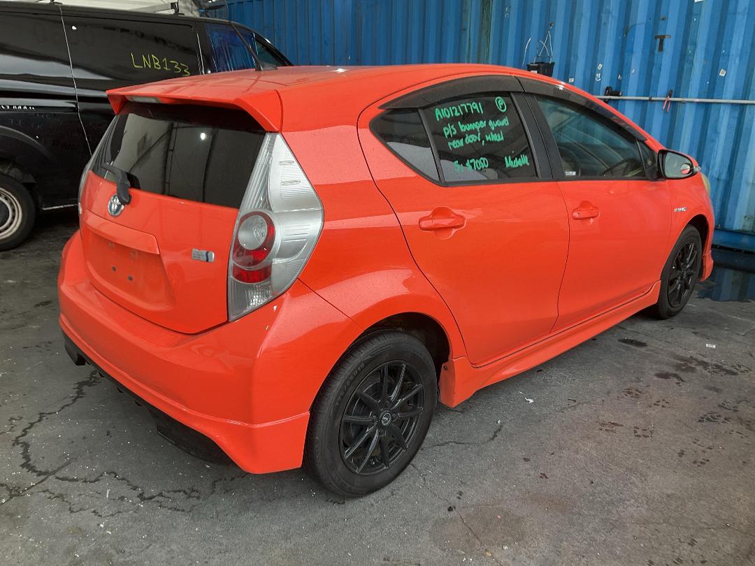 Photo '11' of Toyota Aqua