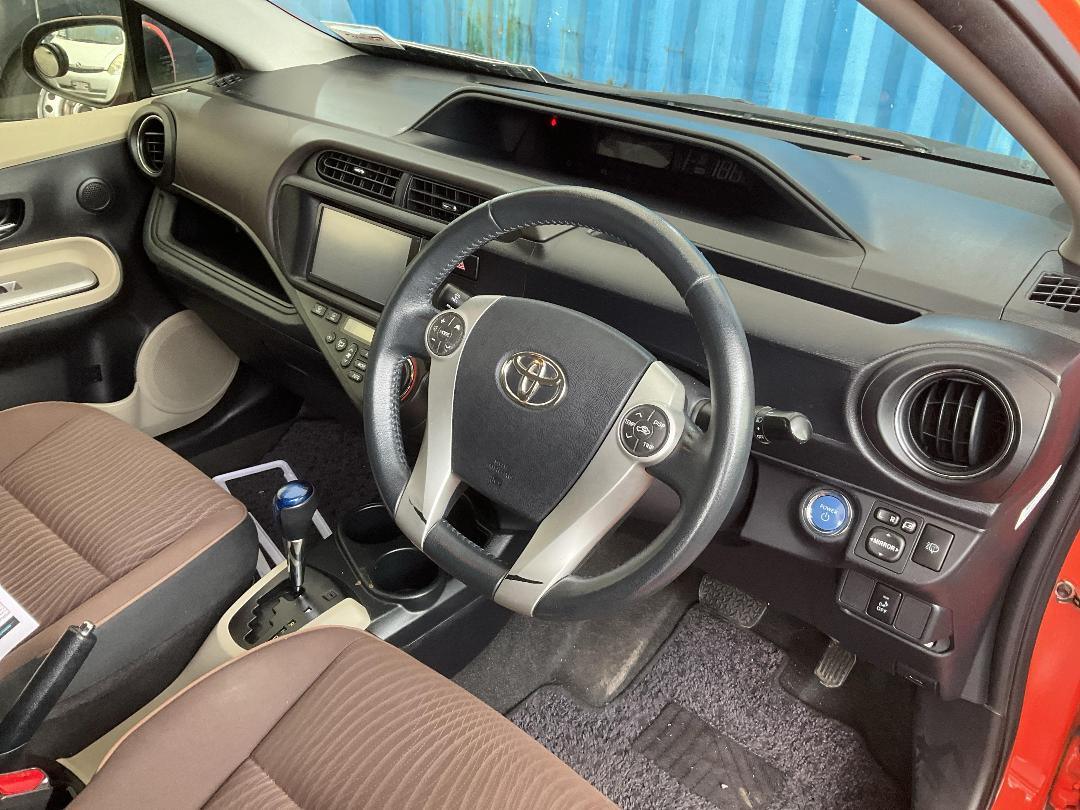 Photo '15' of Toyota Aqua