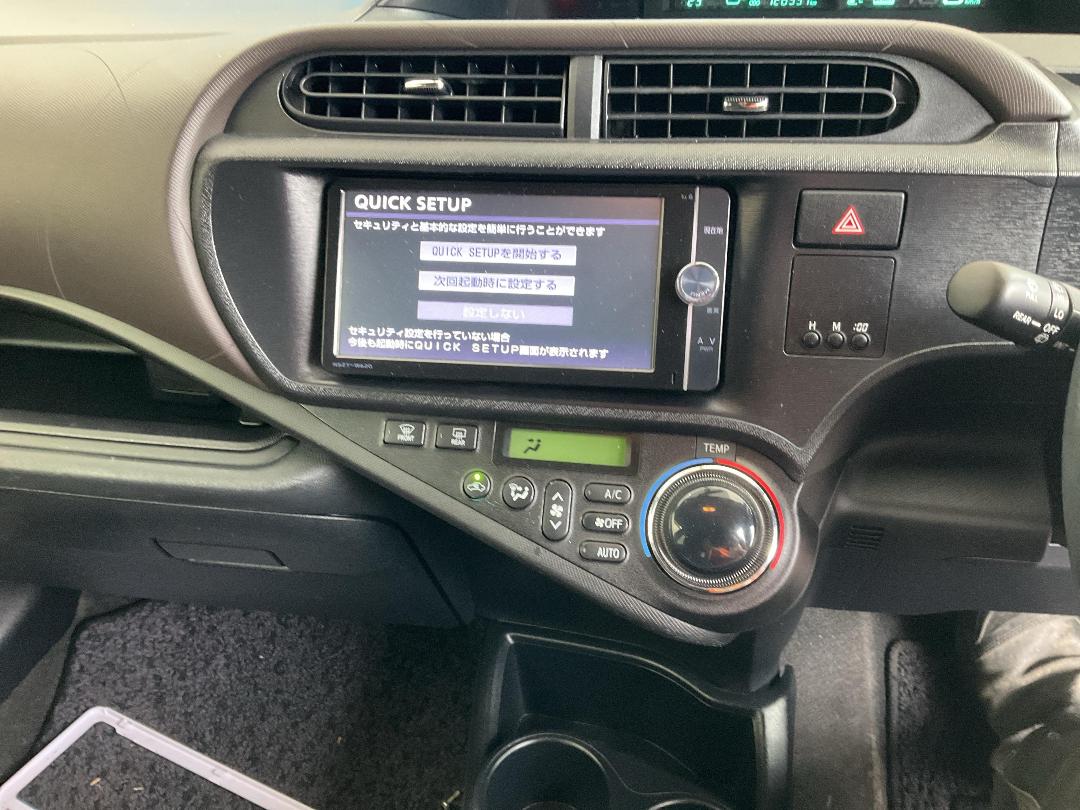 Photo '18' of Toyota Aqua