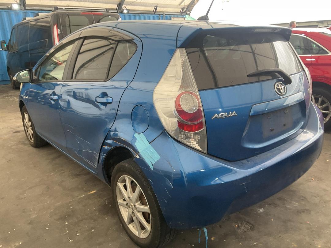 Photo '4' of Toyota Aqua