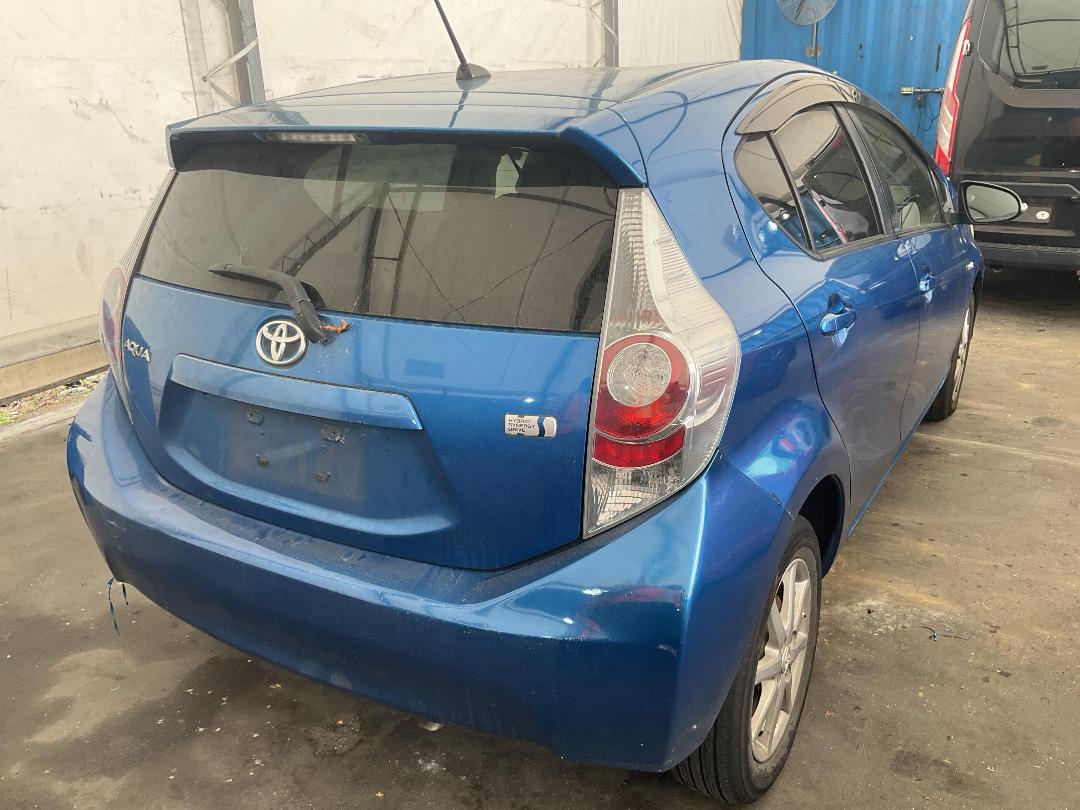 Photo '7' of Toyota Aqua