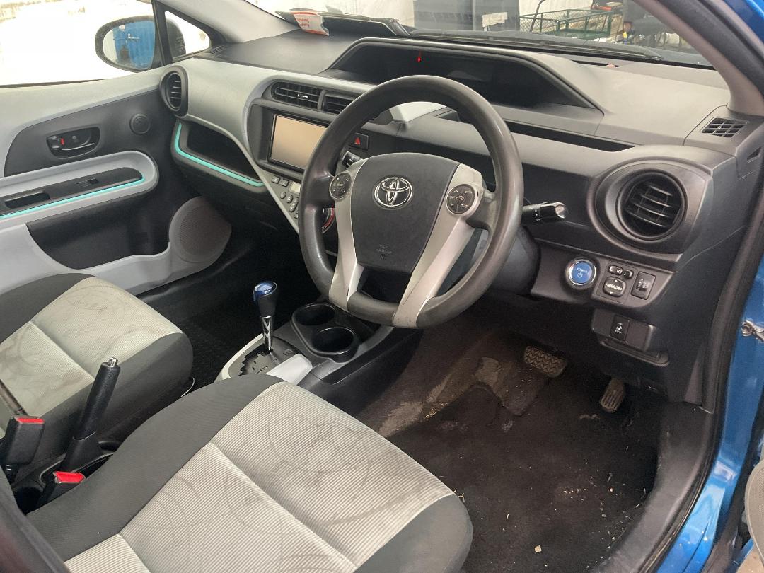 Photo '9' of Toyota Aqua