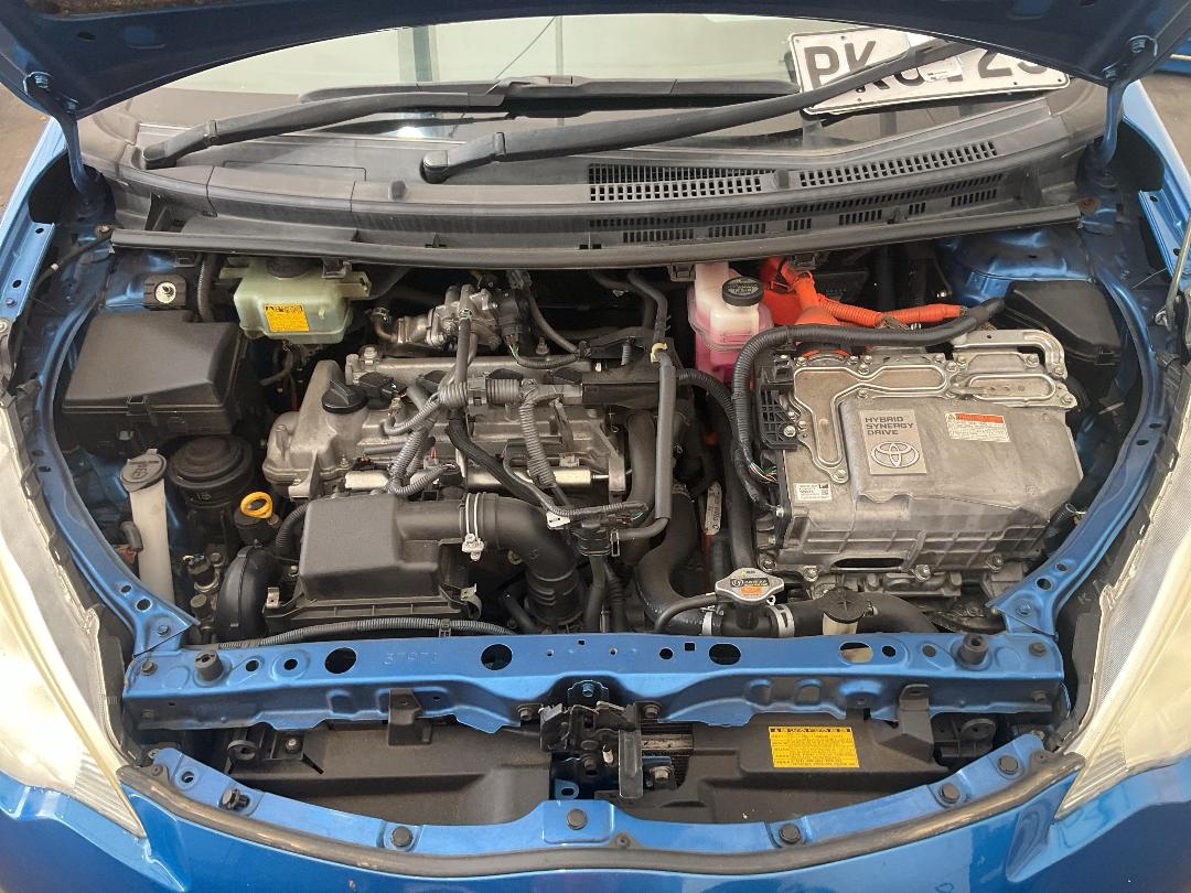 Photo '13' of Toyota Aqua