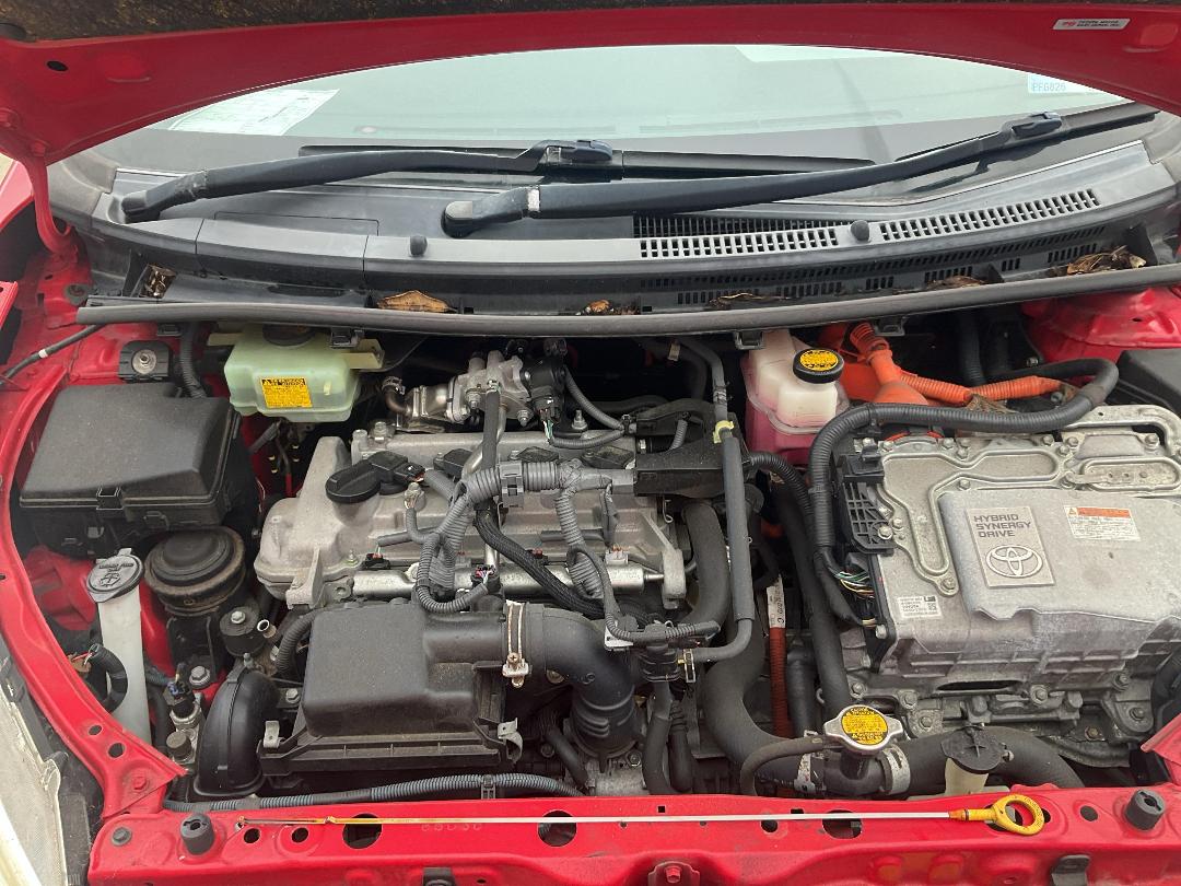 Photo '14' of Toyota Aqua Hybrid