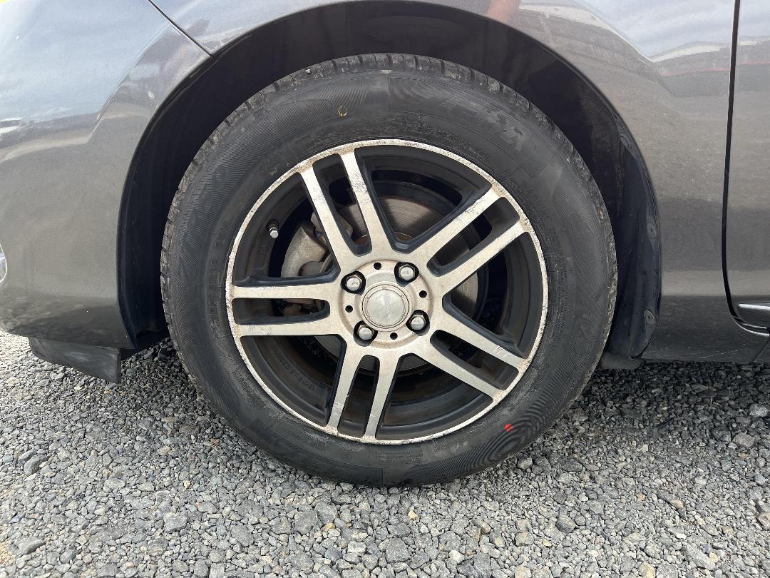 Photo '8' of Toyota Aqua