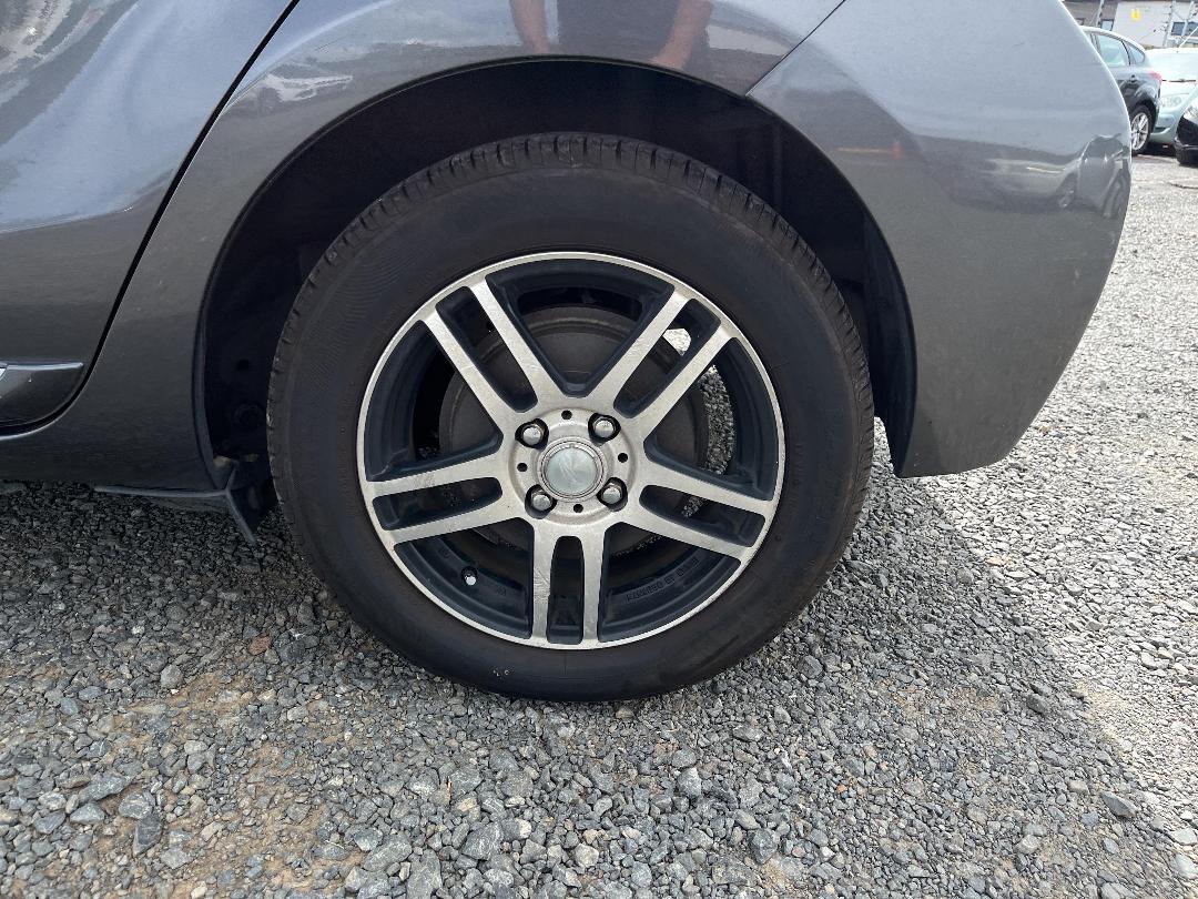 Photo '9' of Toyota Aqua