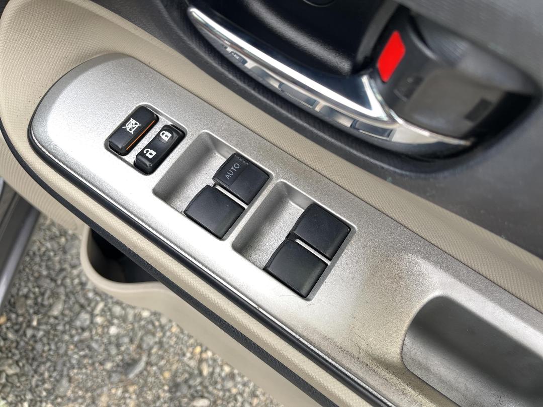 Photo '21' of Toyota Aqua