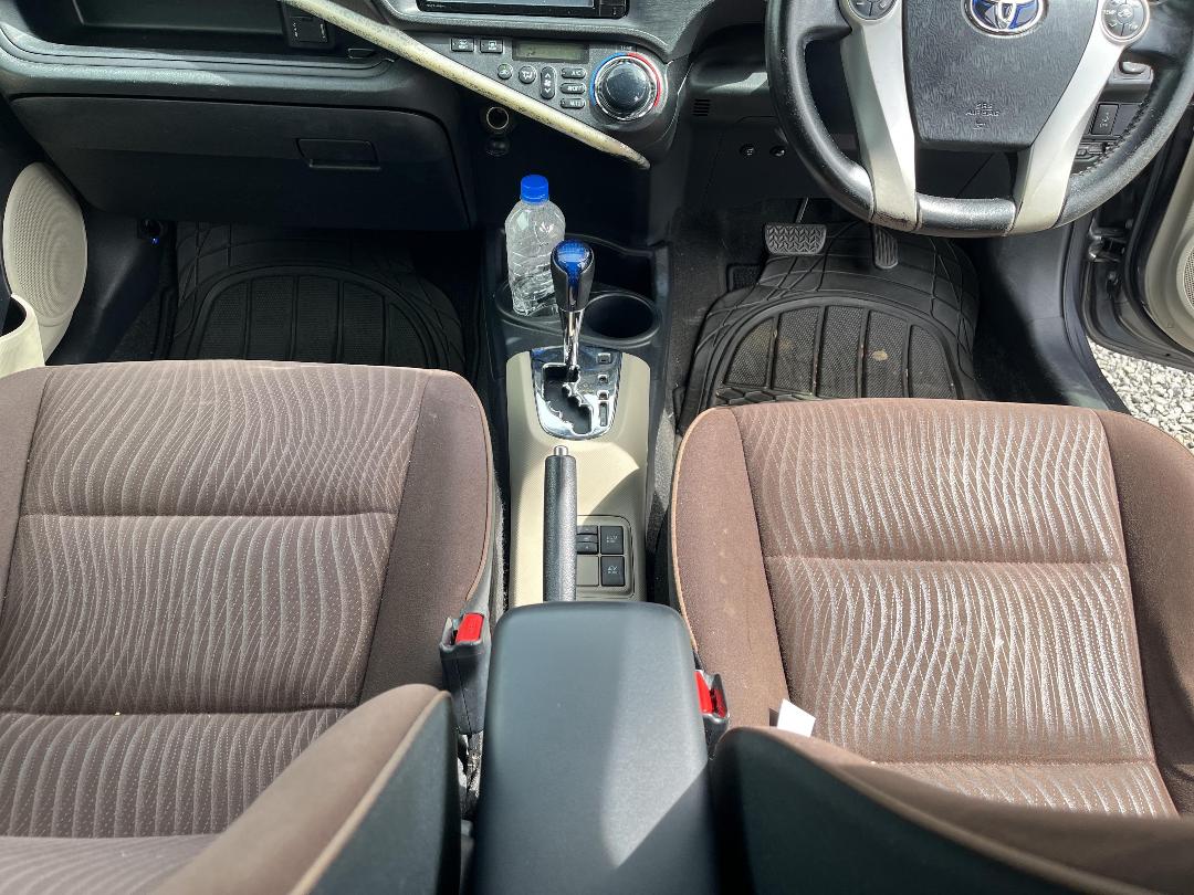 Photo '16' of Toyota Aqua