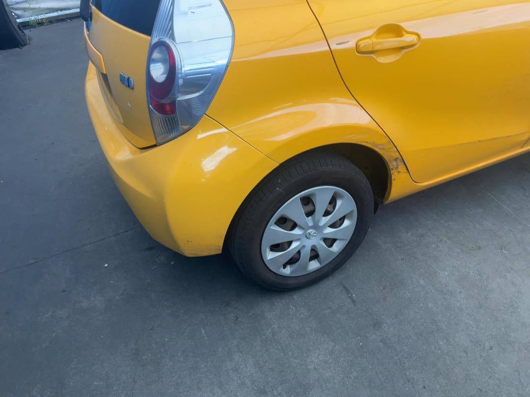 Photo '13' of Toyota Aqua