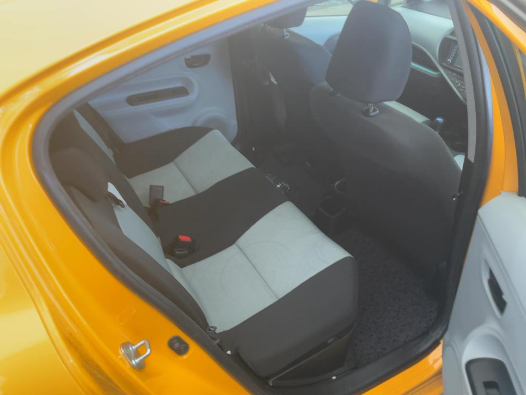 Photo '21' of Toyota Aqua