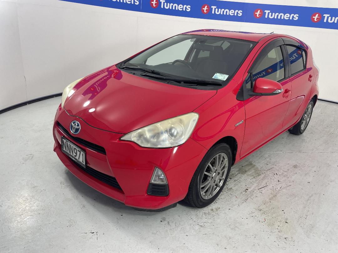 Photo '4' of Toyota Aqua Photo '4' of Toyota Aqua