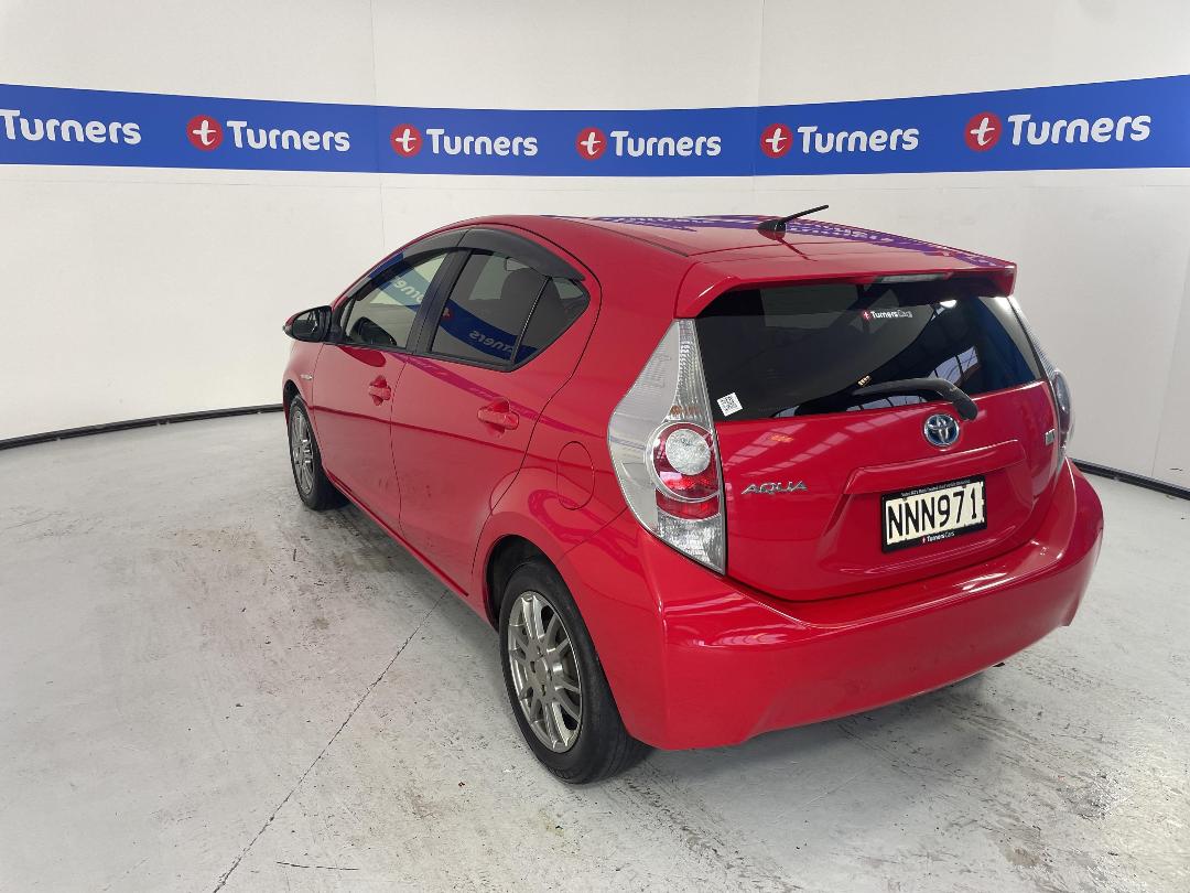 Photo '5' of Toyota Aqua Photo '5' of Toyota Aqua