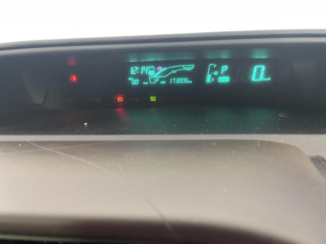 Photo '21' of Toyota Aqua Photo '21' of Toyota Aqua