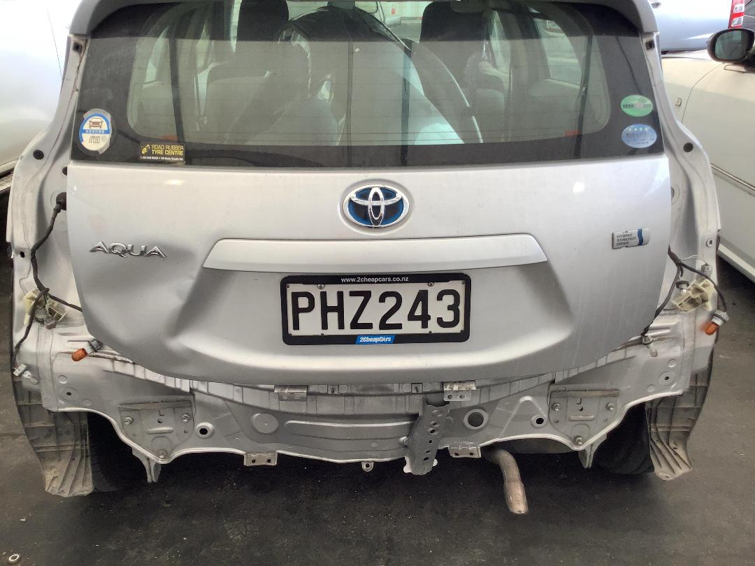 Photo '8' of Toyota Aqua