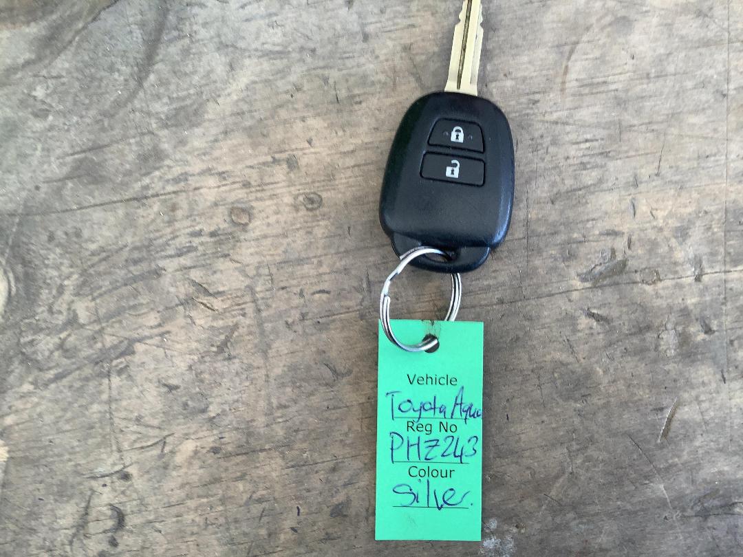 Photo '21' of Toyota Aqua