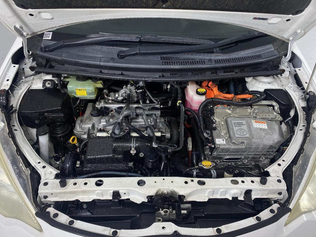 Photo '13' of Toyota Aqua