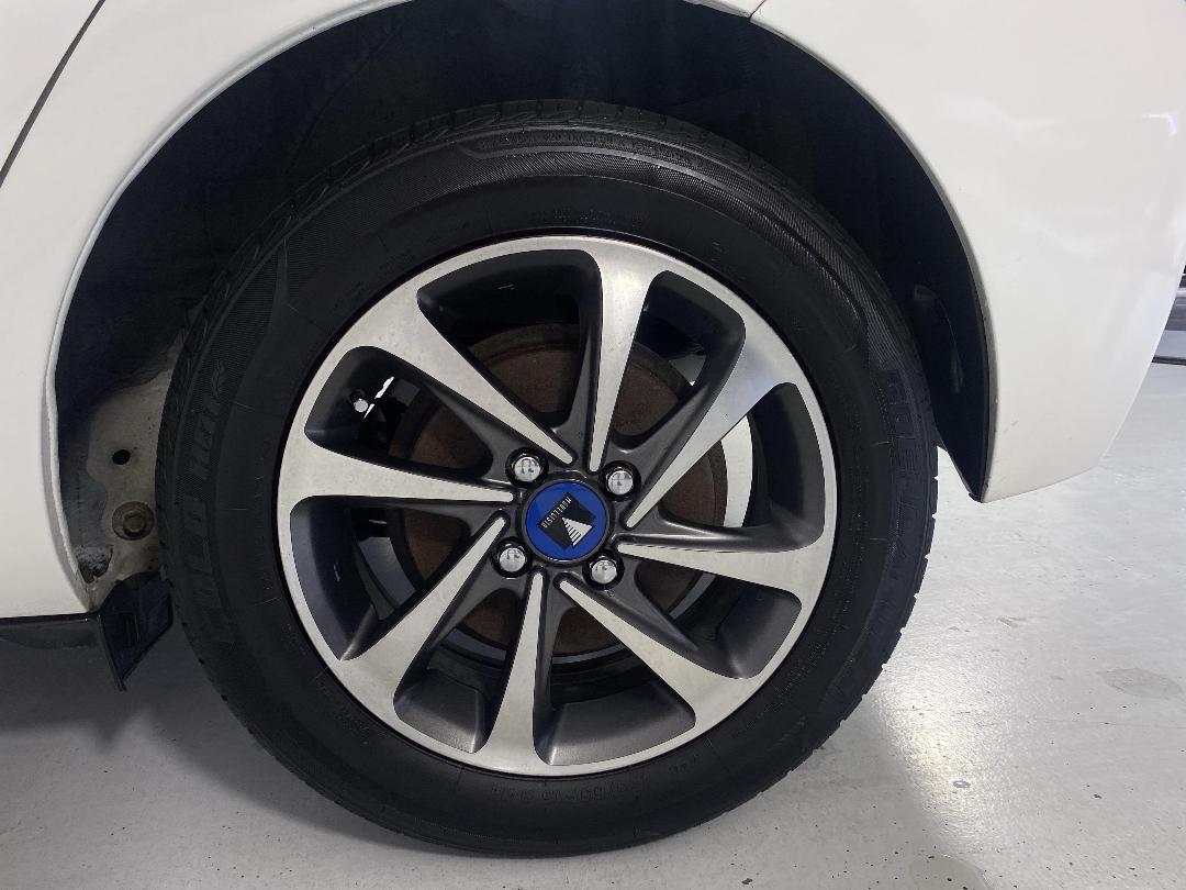 Photo '11' of Toyota Aqua