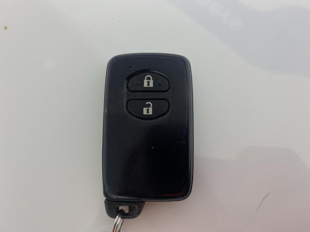 Photo '22' of Toyota Aqua