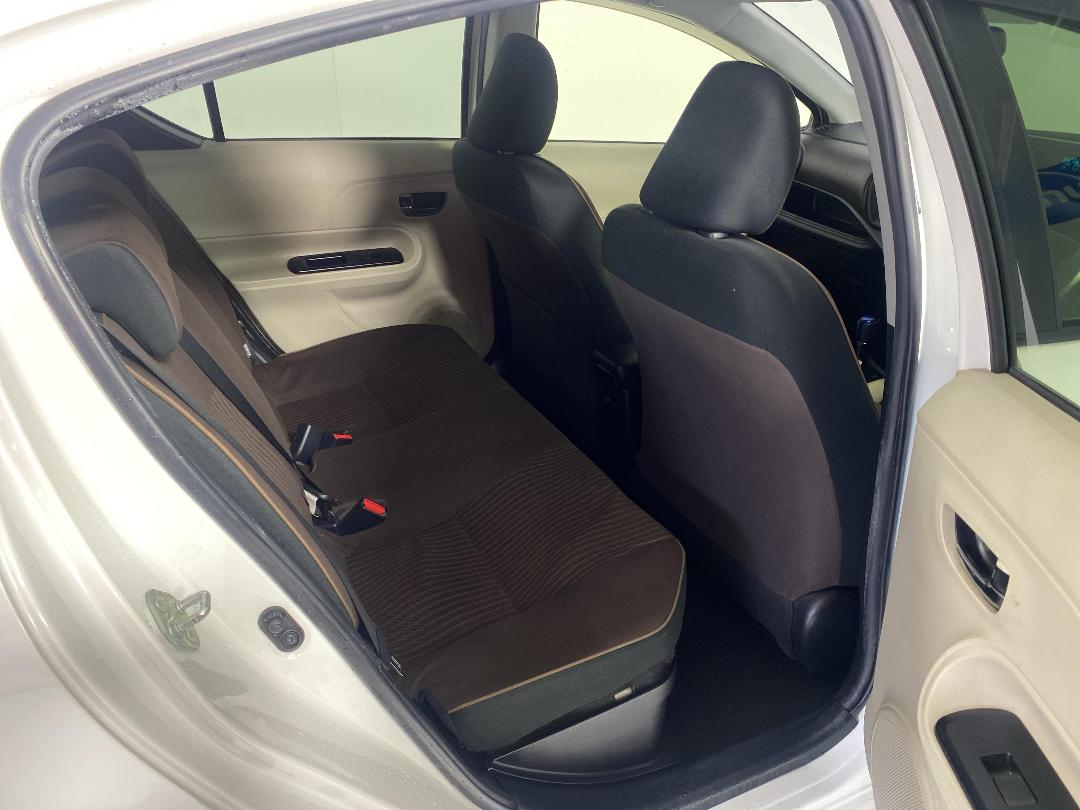 Photo '20' of Toyota Aqua